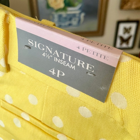 NWT Ann Taylor Petite Signature shorts pockets 3.5” inseam 4P yellow white dot - Picture 5 of 10